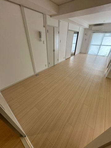 UR武庫川 28号棟の居間・リビング