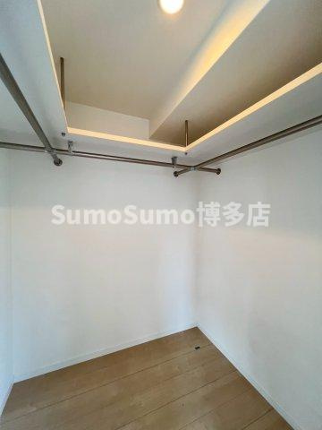 RJRプレシア吉塚駅前の収納