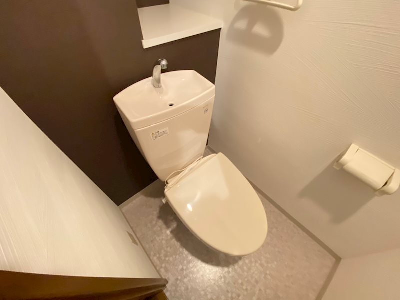 西灘駅前ハイツのトイレ