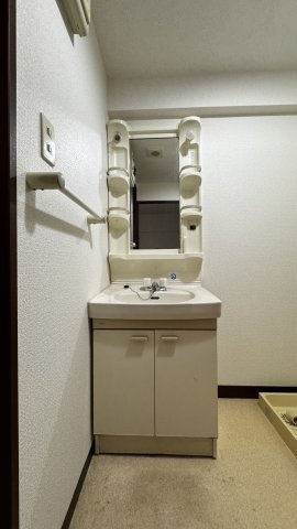 アイレックス南天神の独立洗面台