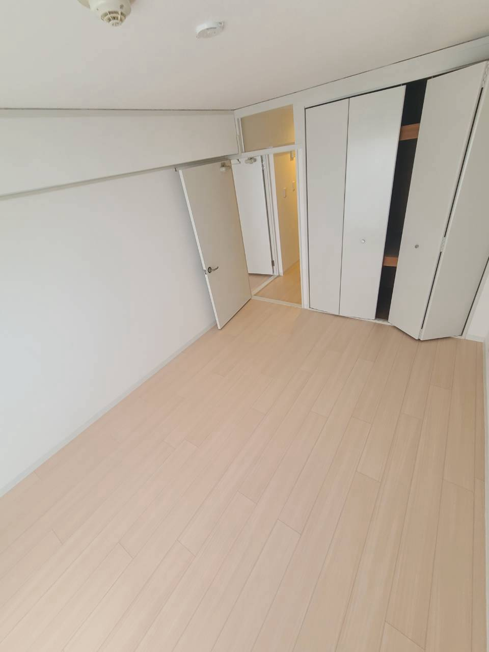UR武庫川 31号棟の洋室