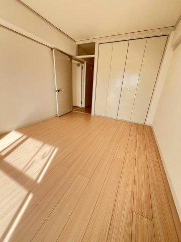 UR武庫川 31号棟の寝室
