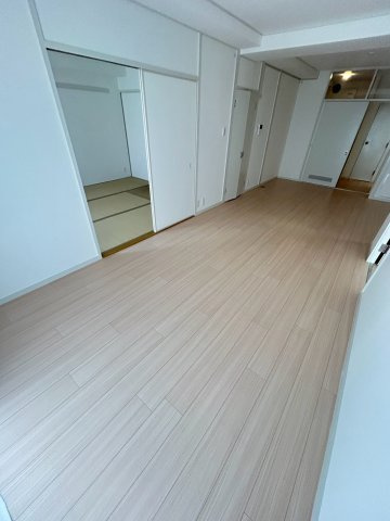 UR武庫川 28号棟の居間・リビング