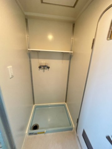 UR武庫川 28号棟の玄関