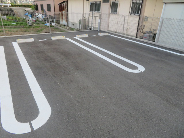Ｄｒｅａｍ御立東の駐車場