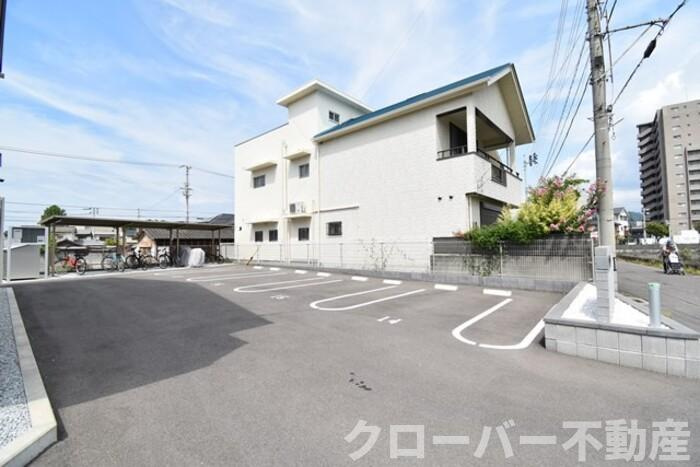 リバーサイドの駐車場|駐車場