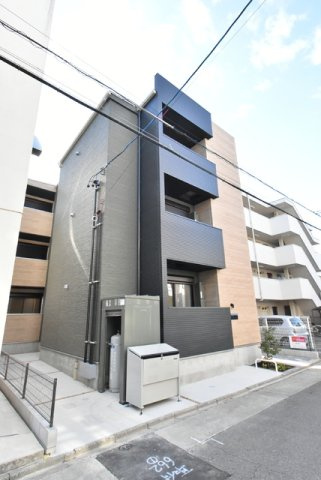 Ｃｈｅｒｉｍ岩塚Ｅａｓｔの外観