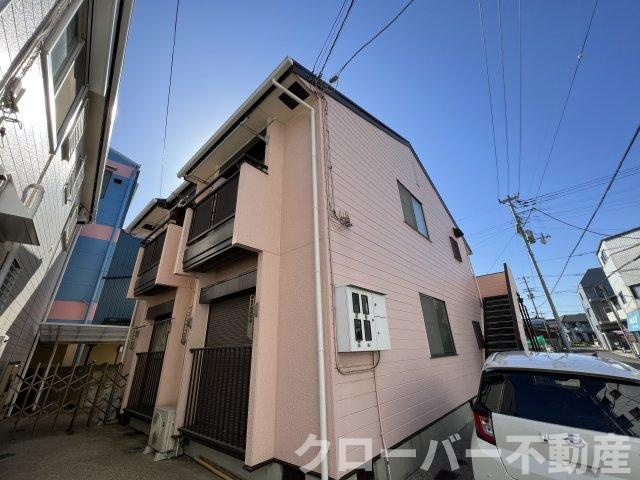ニューエステート西本町の外観