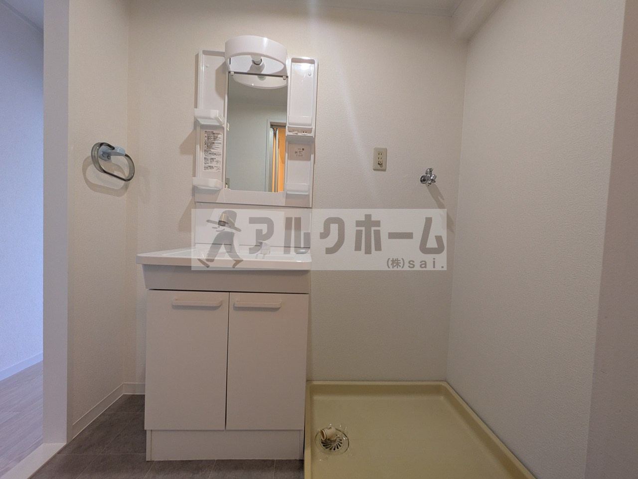 柏原市国分本町１丁目の賃貸マンションの洗面所