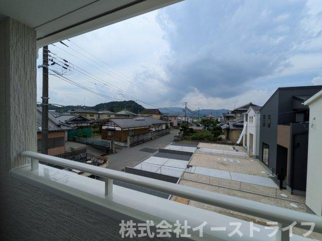 【新築戸建】　いわき市錦町江栗1丁目第2　長期優良住宅　全1棟の内装|同社施工写真　階段には手すりが付いているので上り下りも安心です。