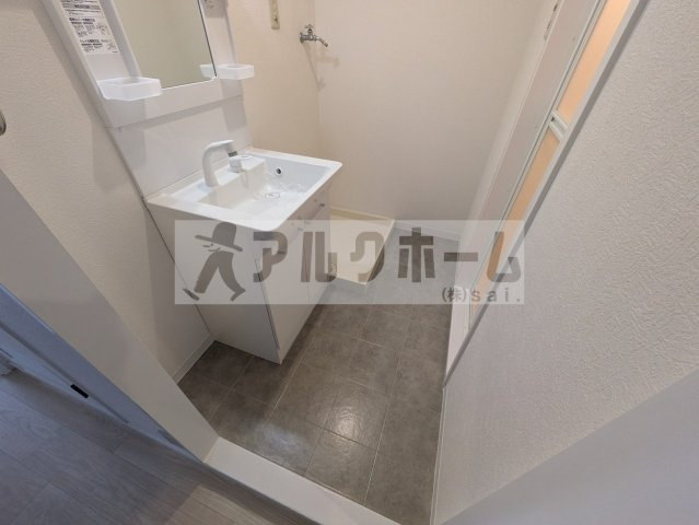 柏原市国分本町１丁目の賃貸マンションの洗面所