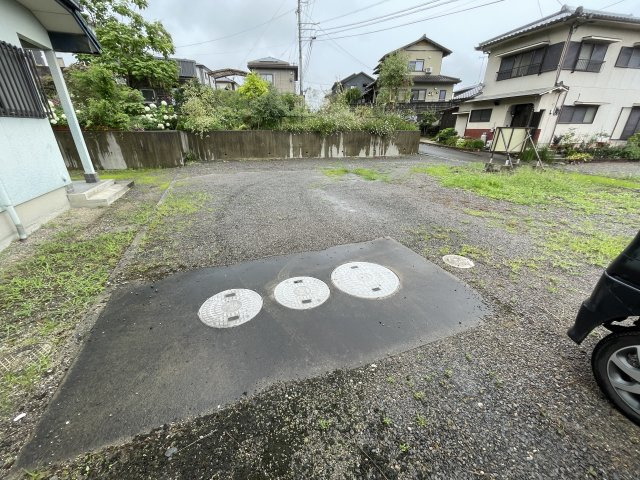 萩生　治良丸　中古住宅の庭