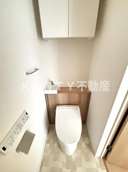 【トイレ】 | アイザック糀谷 | 落ち着いた色調のトイレです