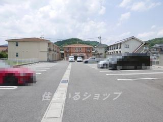 フレイム　雪の駐車場