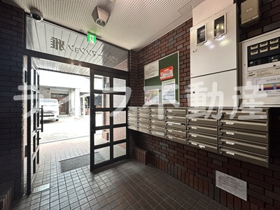 ビクトリーマンション雅のロビー