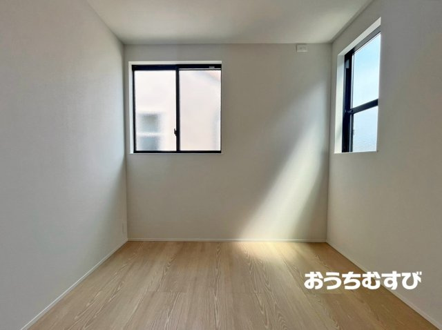 春日井市前並町6期(全3棟)の洋室