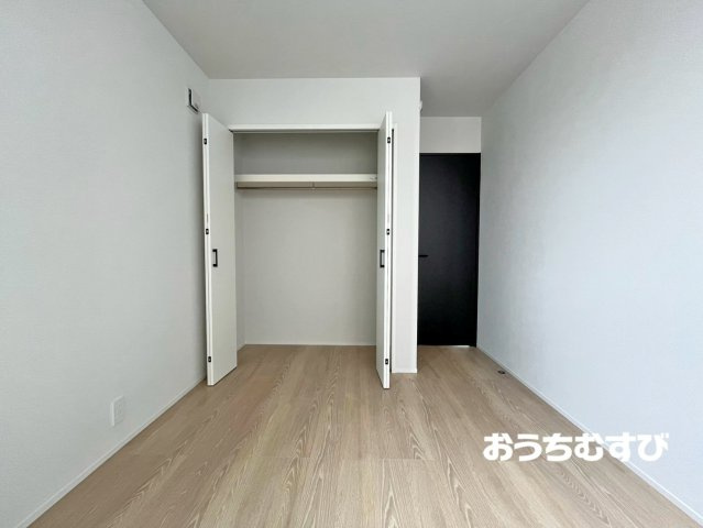春日井市前並町6期(全3棟)の洋室