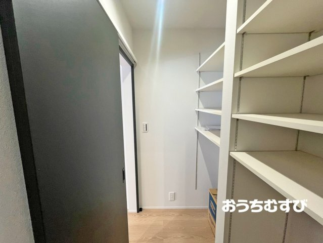 春日井市前並町6期(全3棟)の収納