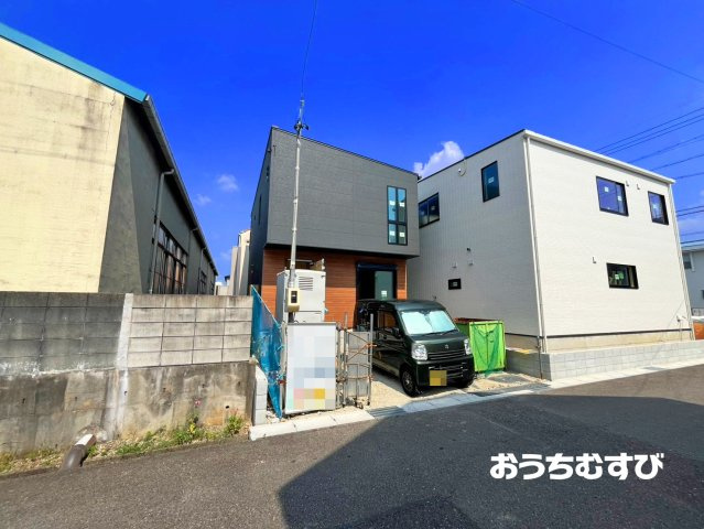 春日井市前並町6期(全3棟)の前面道路含む現地写真