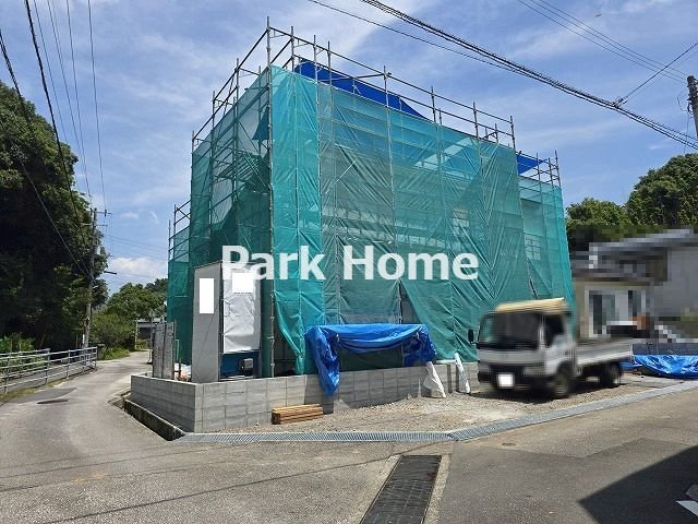 高知市瀬戸西町1丁目-2期1棟 新築戸建て の前面道路含む現地写真