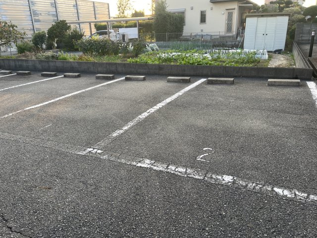 ガーデンハイツ　A棟の駐車場