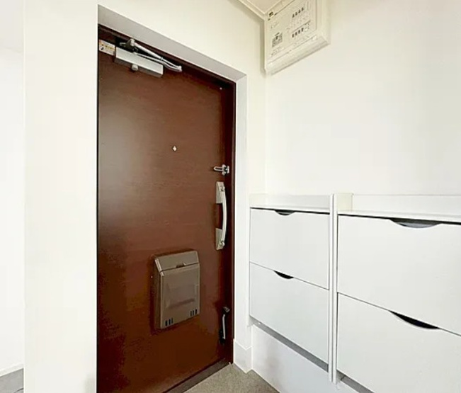 【玄関】 | パラスト大山 | 帰り着くたびに洗練されたテイストの空間に迎えられ誇りと喜びを感じる玄関まわりです。