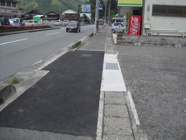 ひまわり薬局横駐車場の駐車場