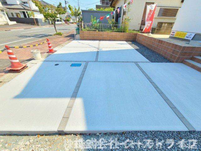 【新築戸建】　いわき市錦町江栗1丁目第2　長期優良住宅　全1棟の駐車場|同社施工写真　カースペースです。