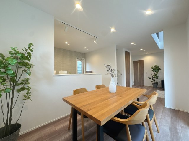 【居間・リビング】 | 太宰府市水城６丁目　中古一戸建☆仲介手数料無料☆