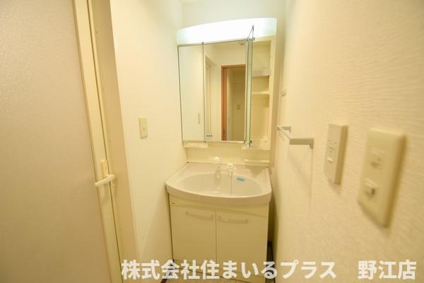 アネシス鶴見の洗面所