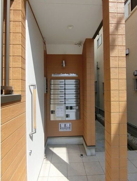 Malibu Garden Shibataのエントランス