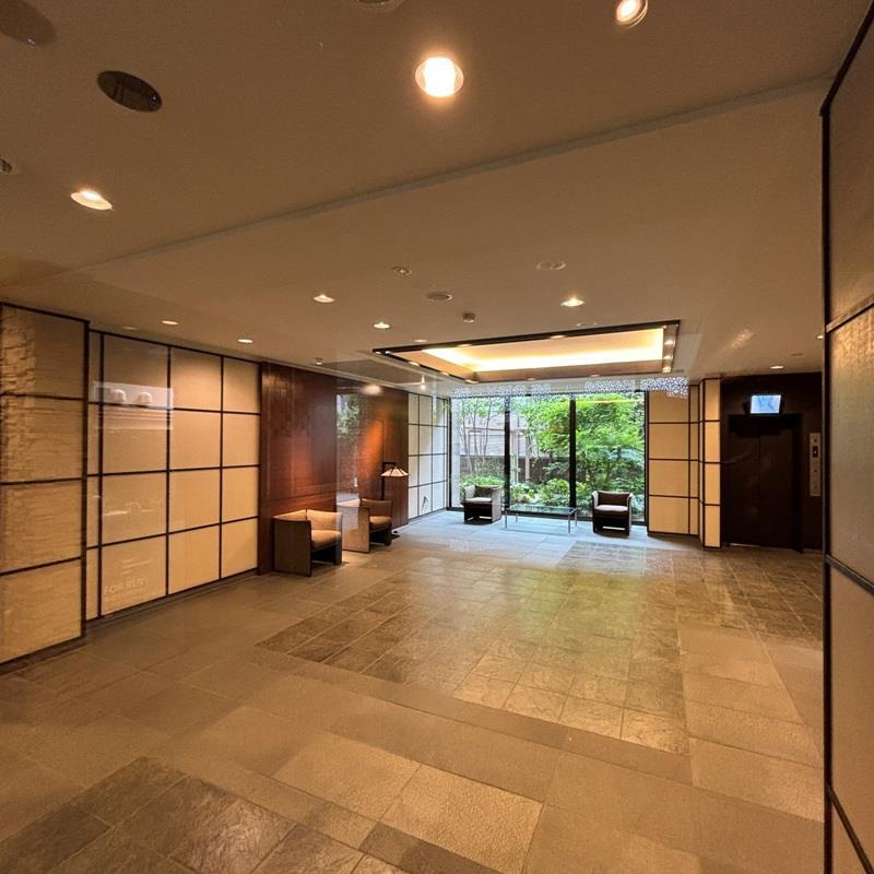 パークアクシス青山骨董通りのロビー