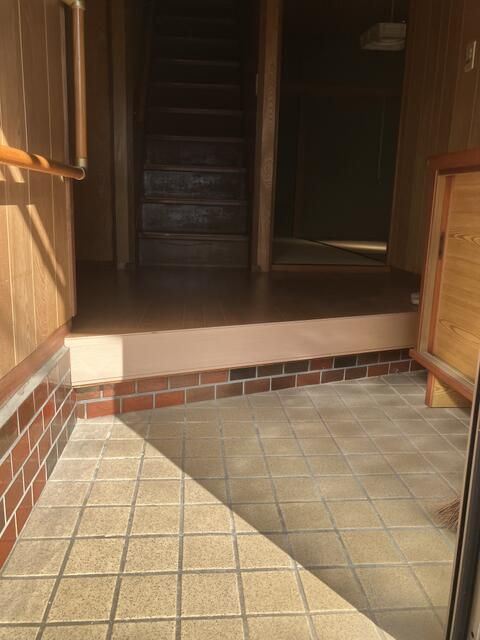 戸建 和歌山市紀三井寺の玄関