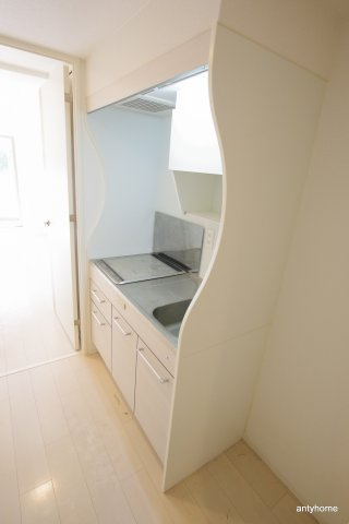 セレニテ新大阪カルム　仲介手数料無料のキッチン