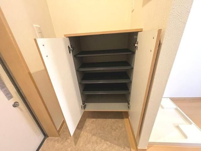 ボヴィ・ガーデンのその他