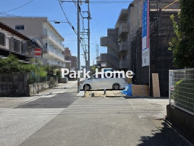 高知市比島町　新築戸建ての前面道路含む現地写真