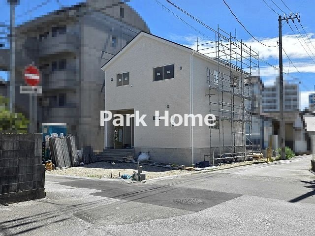 高知市比島町　新築戸建ての前面道路含む現地写真