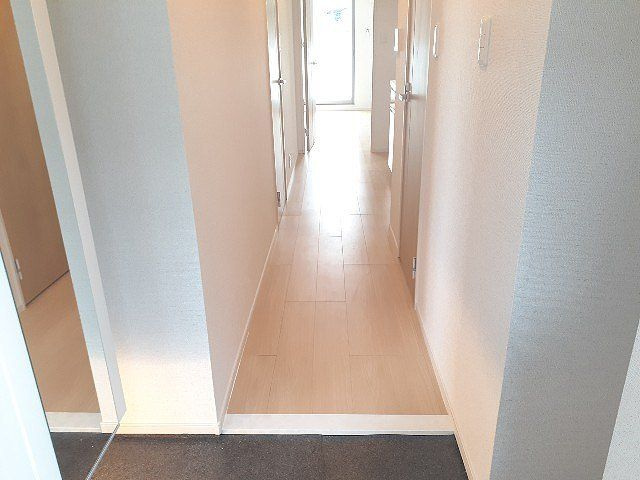 カランコエ川並の玄関