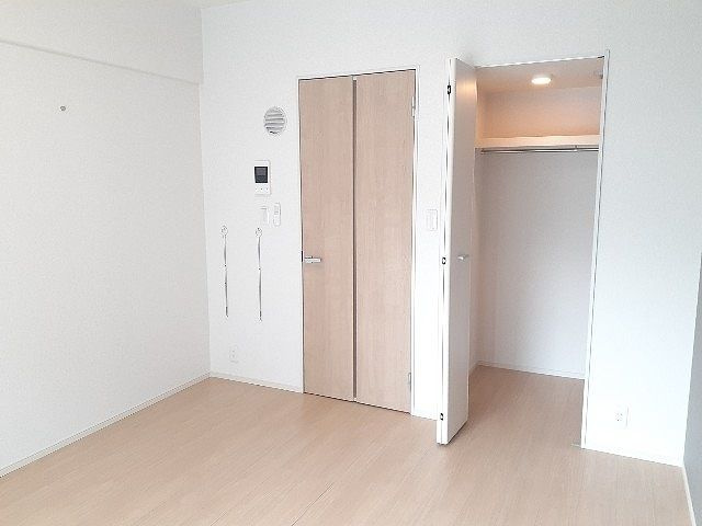カランコエ川並の洋室
