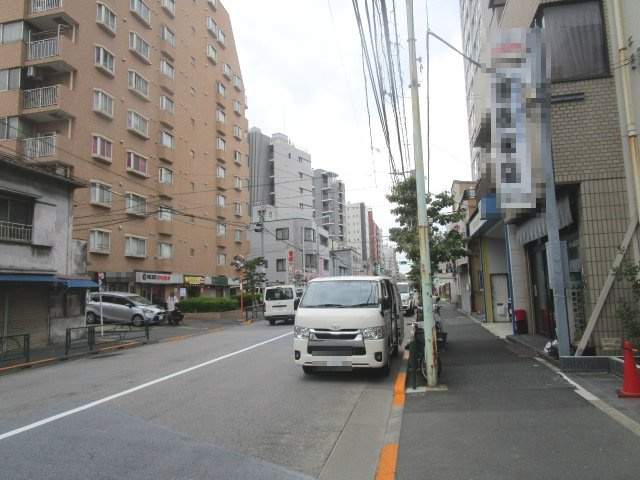 荒川区西日暮里１丁目のビル