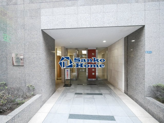 パレステュディオドルチェ日本橋EASTのエントランス