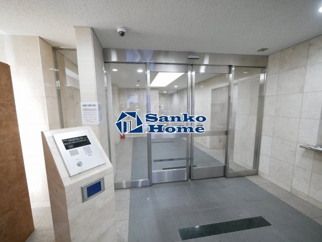 パレステュディオドルチェ日本橋EASTのエントランス