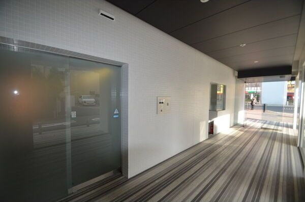 リベール名駅南のロビー
