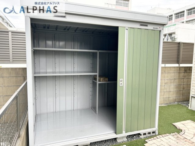 【収納】 | 高砂市梅井二丁目　一戸建て | ■広々とした南庭には、大容量の物置があります♪