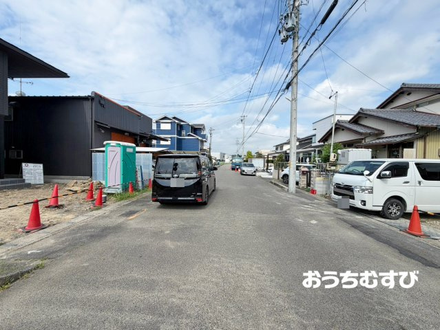春日井市白山町(残1棟)の前面道路含む現地写真