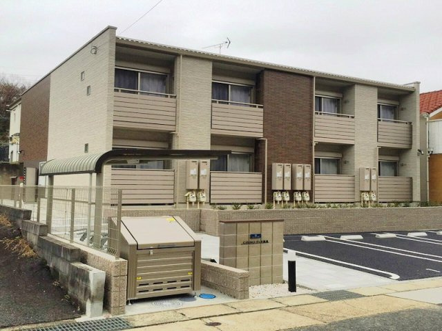 クレイノヴィラ高島の外観