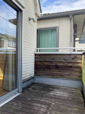 上目黒戸建のバルコニー