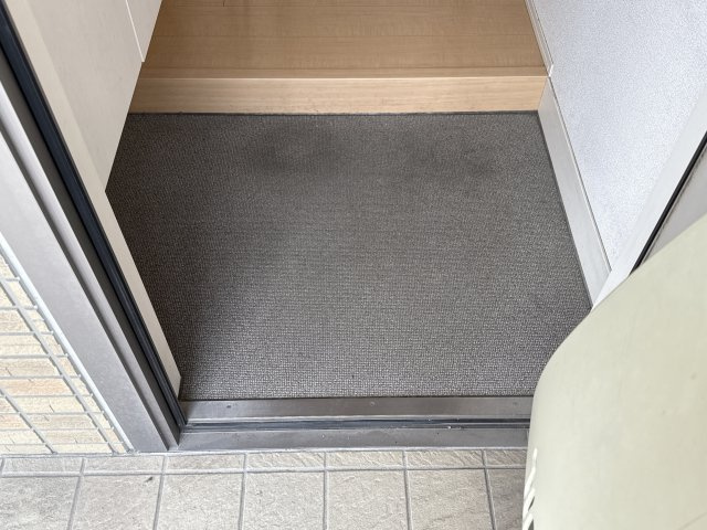 メゾンフォレストの玄関