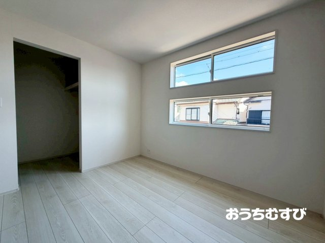 小牧市二重堀(全1棟)の前面道路含む現地写真