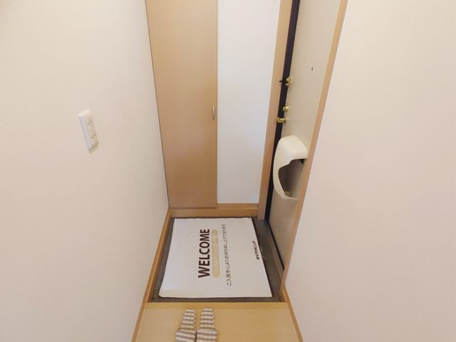 グランソレーユ　C棟の玄関